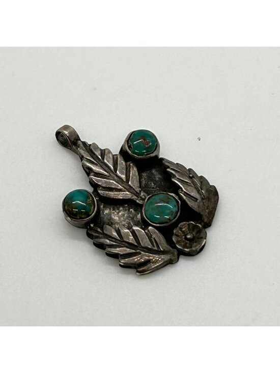 Estate Jewelry - Vintage Alpaca Silver Turquoise Pendant Leaf Flower Tribal Boho Southwestern